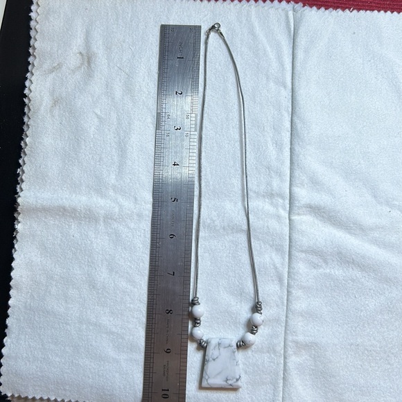 White Howlite pendant - Picture 5 of 6